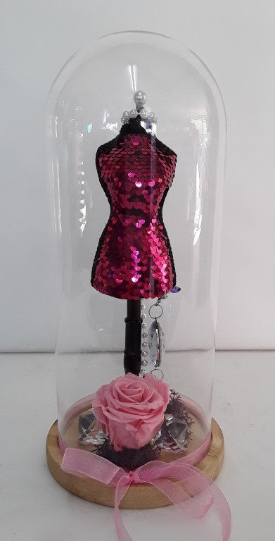 Forever rose in glass