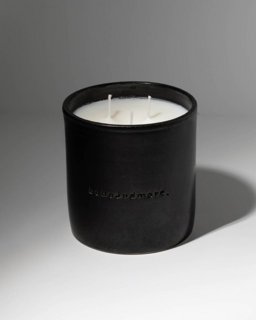 SCENTED CANDLE / AFRICA / BLACK CERAMIC / XL