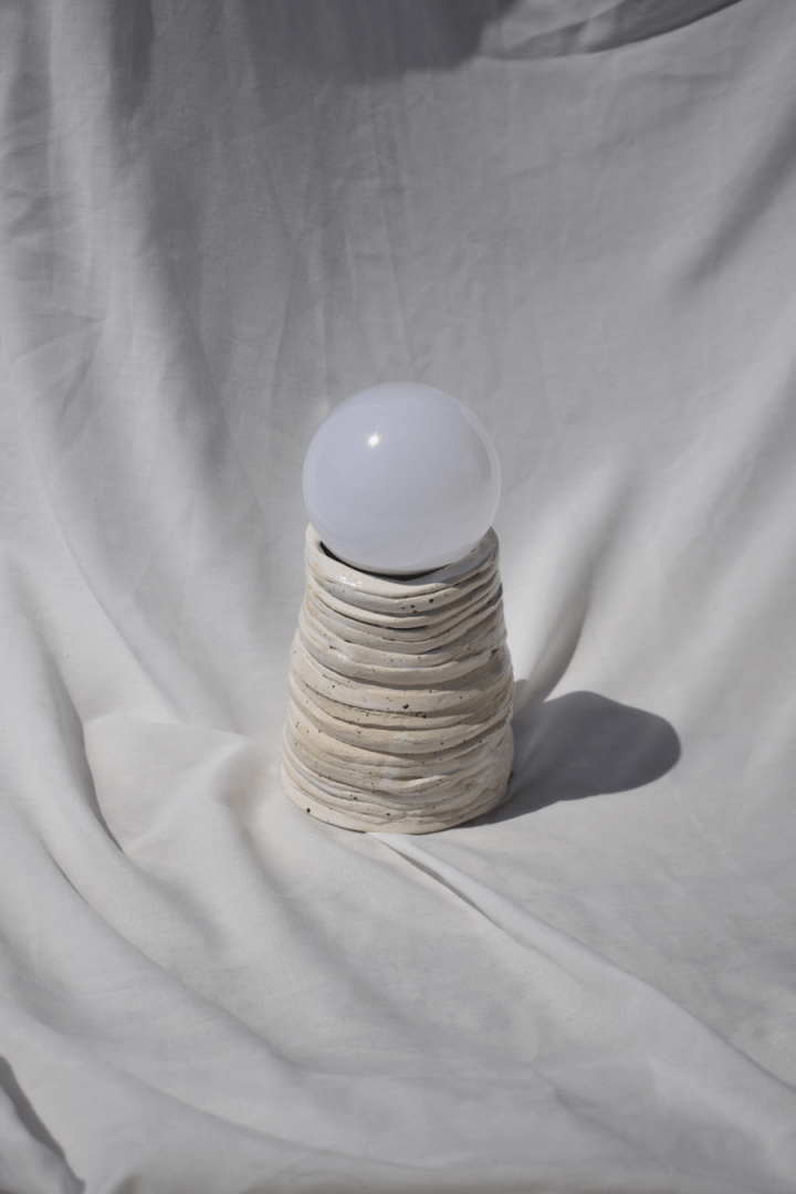 LAYERING TABLE LAMP / BEIGE