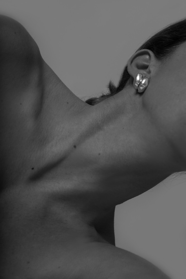 SMALL EVERYDAY HOOP EARRINGS NA058