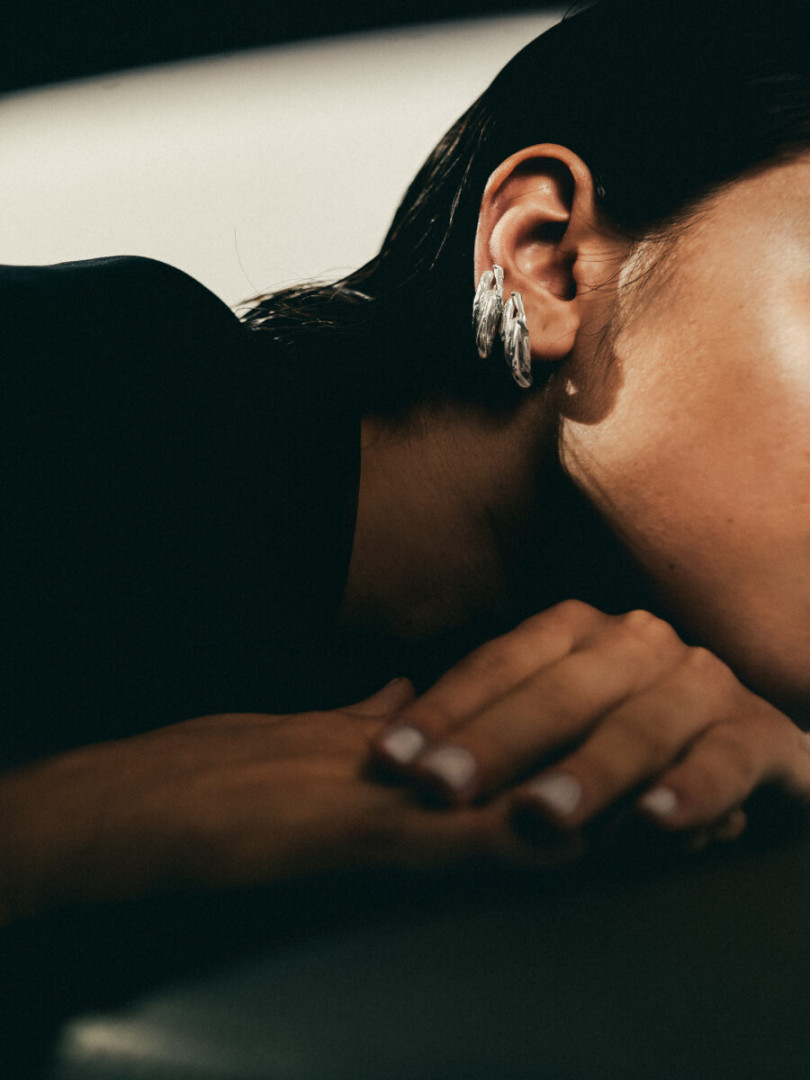 NA128 TRIPLE HOOP EARRINGS