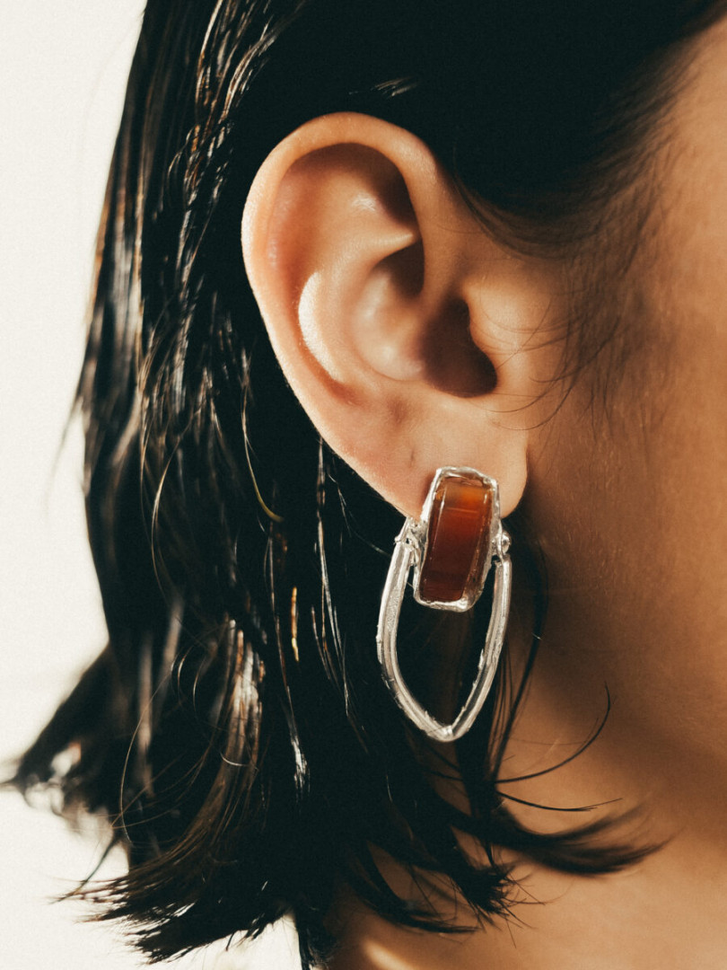 NA129 HANGING STONE EARRINGS