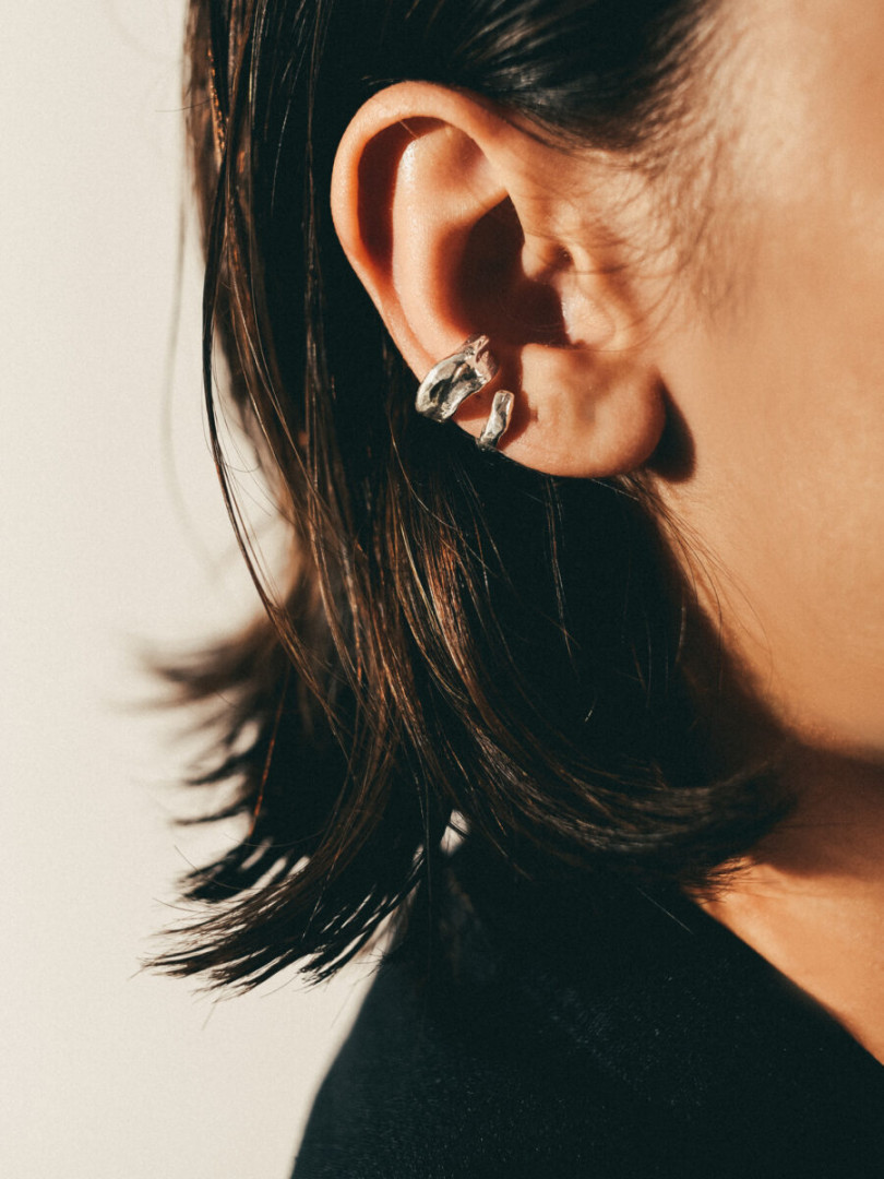 NA133 BIZARRE EARRING