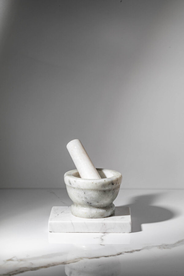 MORTAR AND PESTLE / MARBLE / WHITE GREY