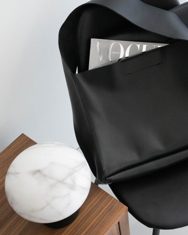 HOBO BAG / BLACK / LEATHER / BIG