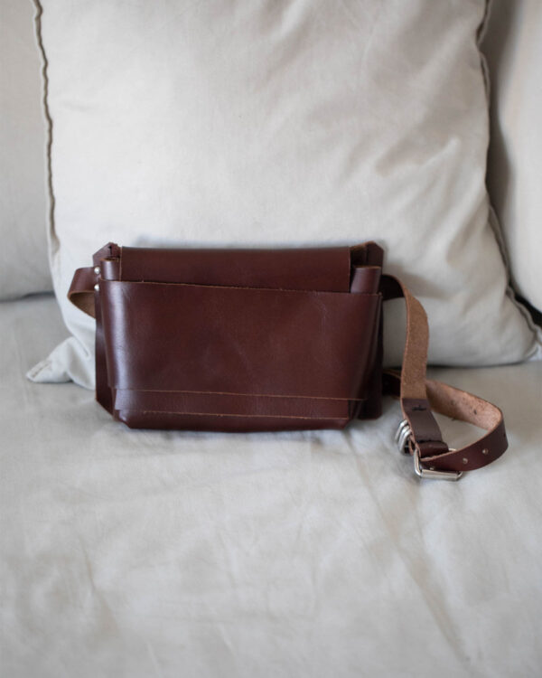 BELT BAG / BROWN / LEATHER