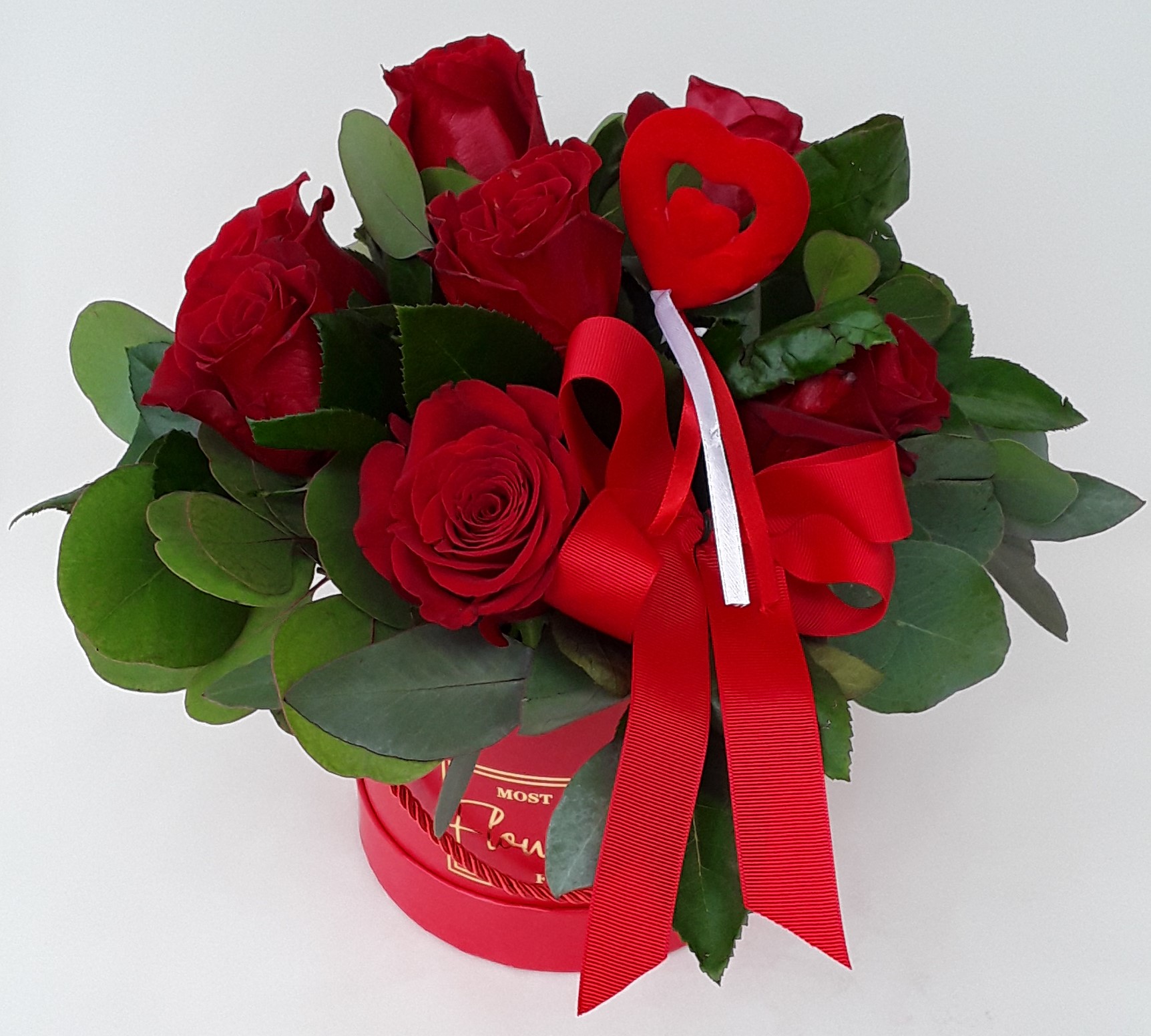 7 roses in a box!!!