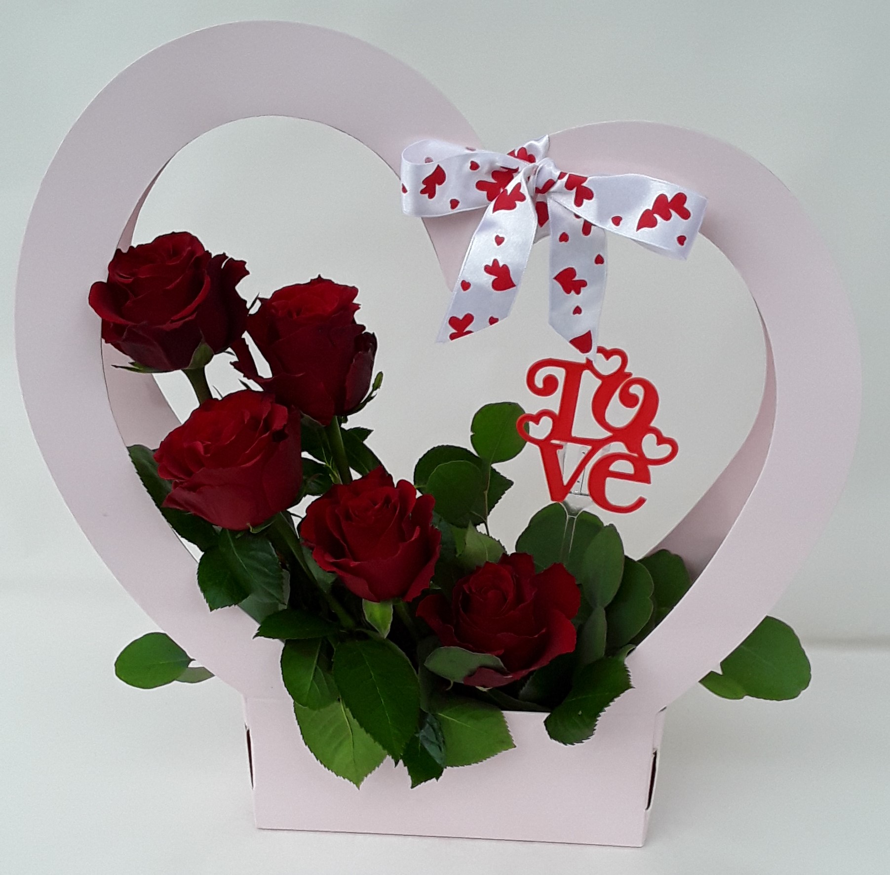 Roses in pink heart box!!!