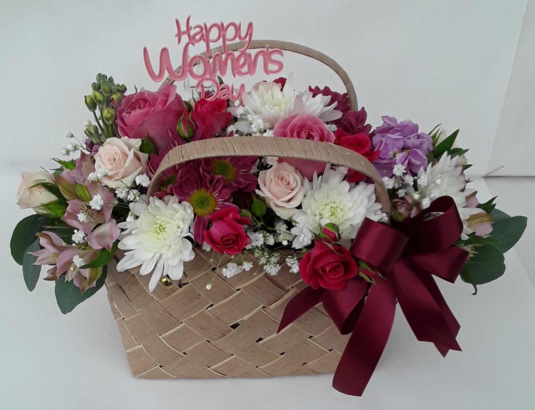 Beige bag mixed seasonal flowers big
