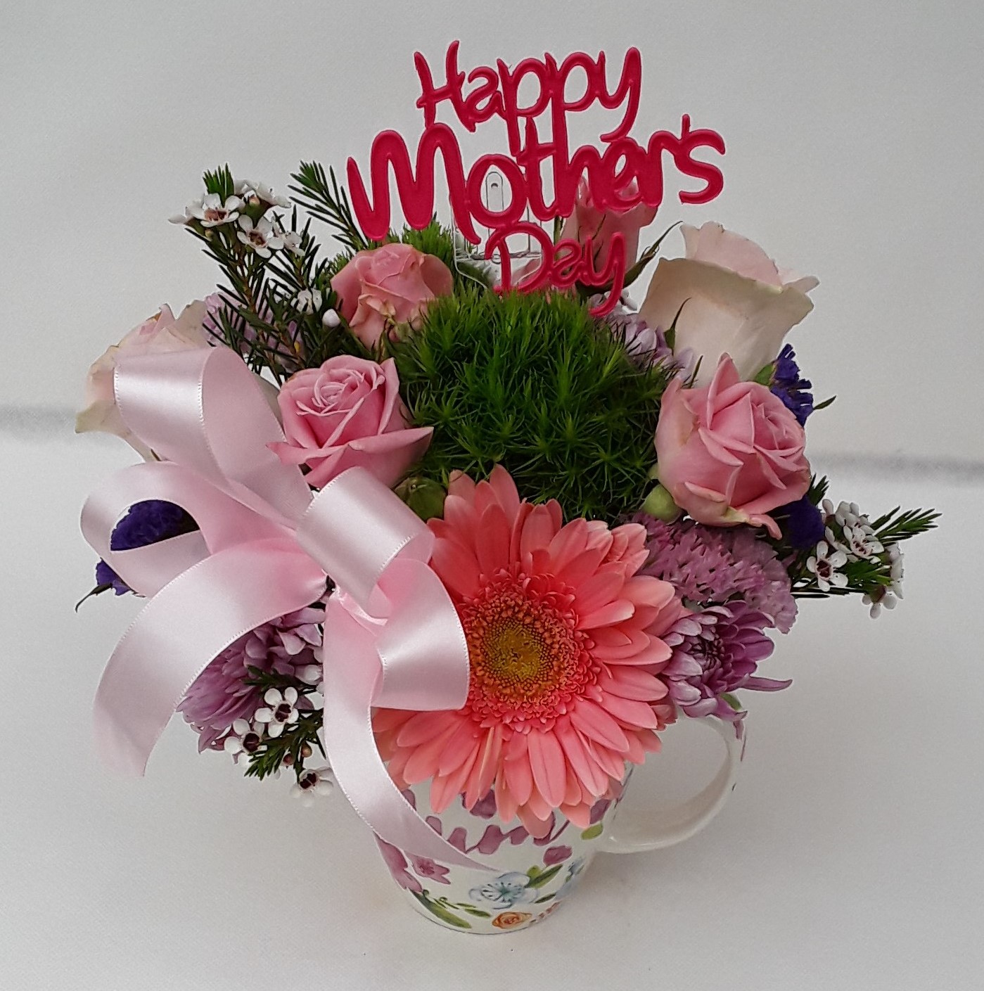 M2202///Mixed flowers in mug!