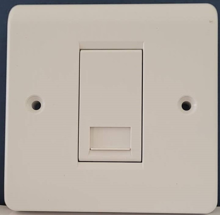 ASHLEY NTS03/3A SECONDARY TELEPH.SOCK WHITE