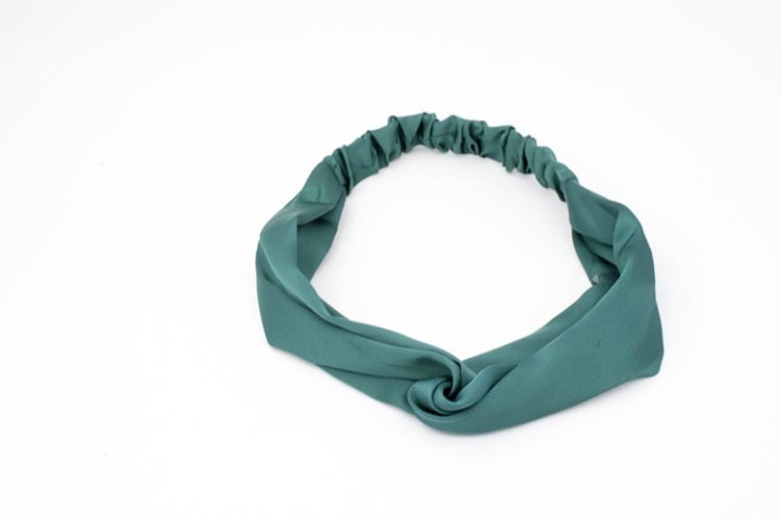 Girl's Satin Soft Durable Material Bandeau In Green Colour Size 8X16Cm 1Pc