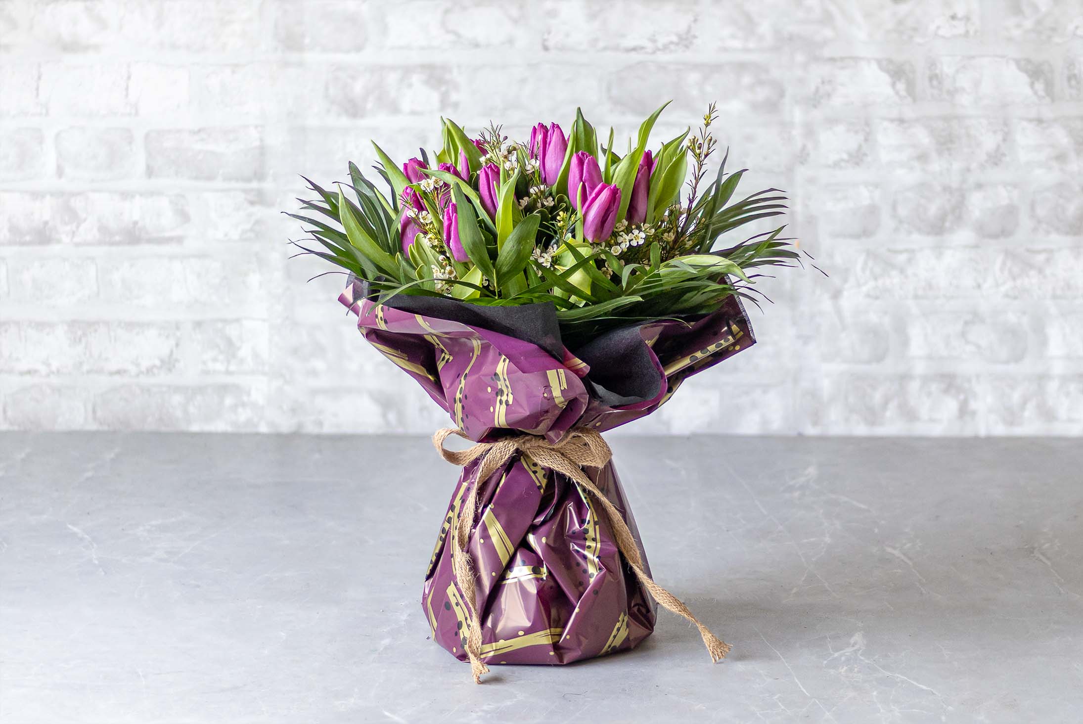 Purple water bouquet with 15 tulips No1202