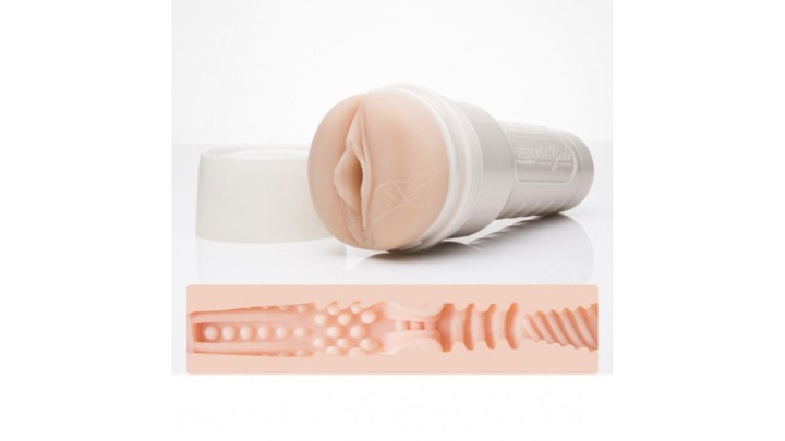 Fleshlight Girls Dillion Harper Crush Masturbator