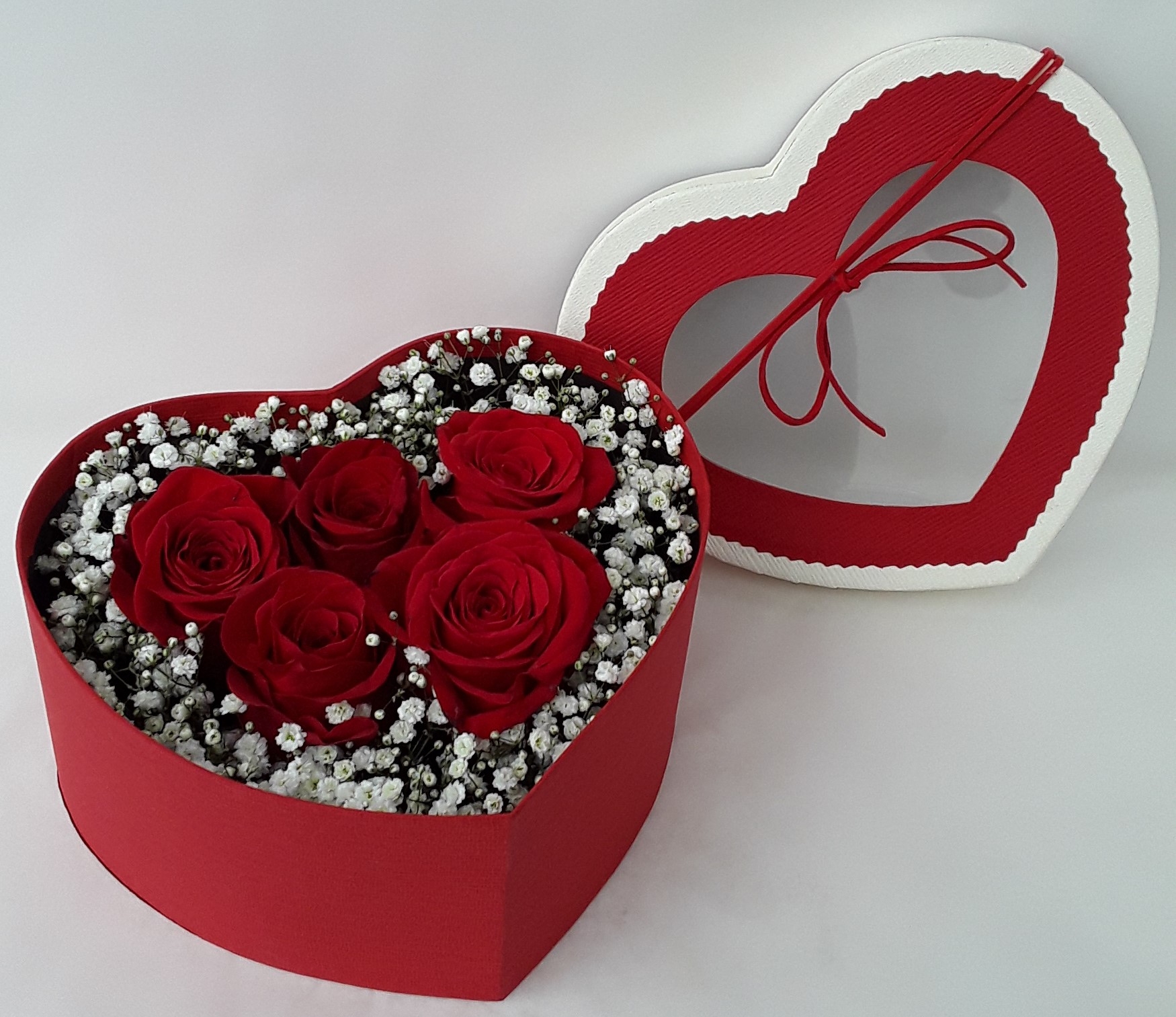 B2356-5 Red roses in heart shaped Flower box