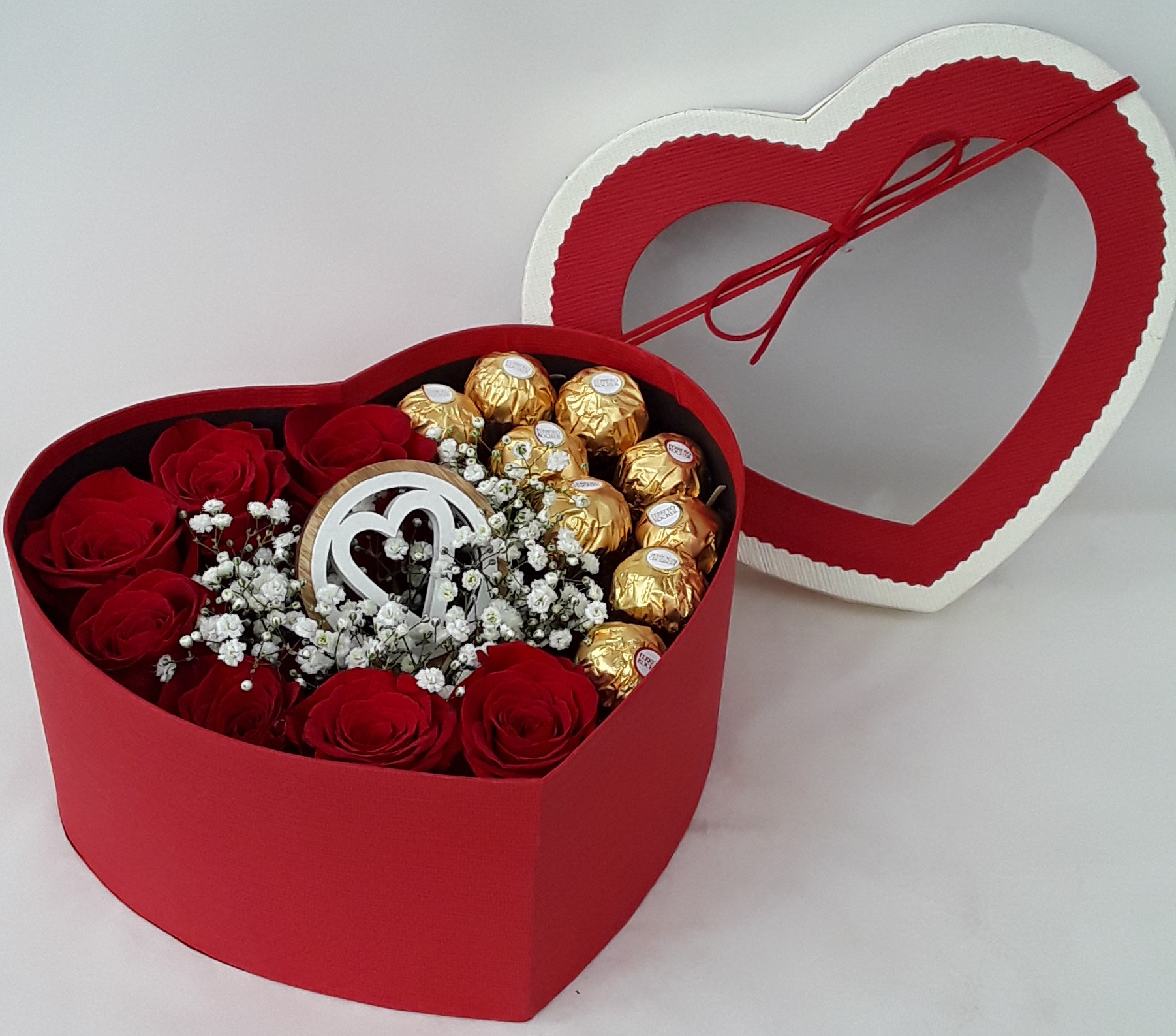 B2357-7 Red roses in heart shaped Flower box Love's Set