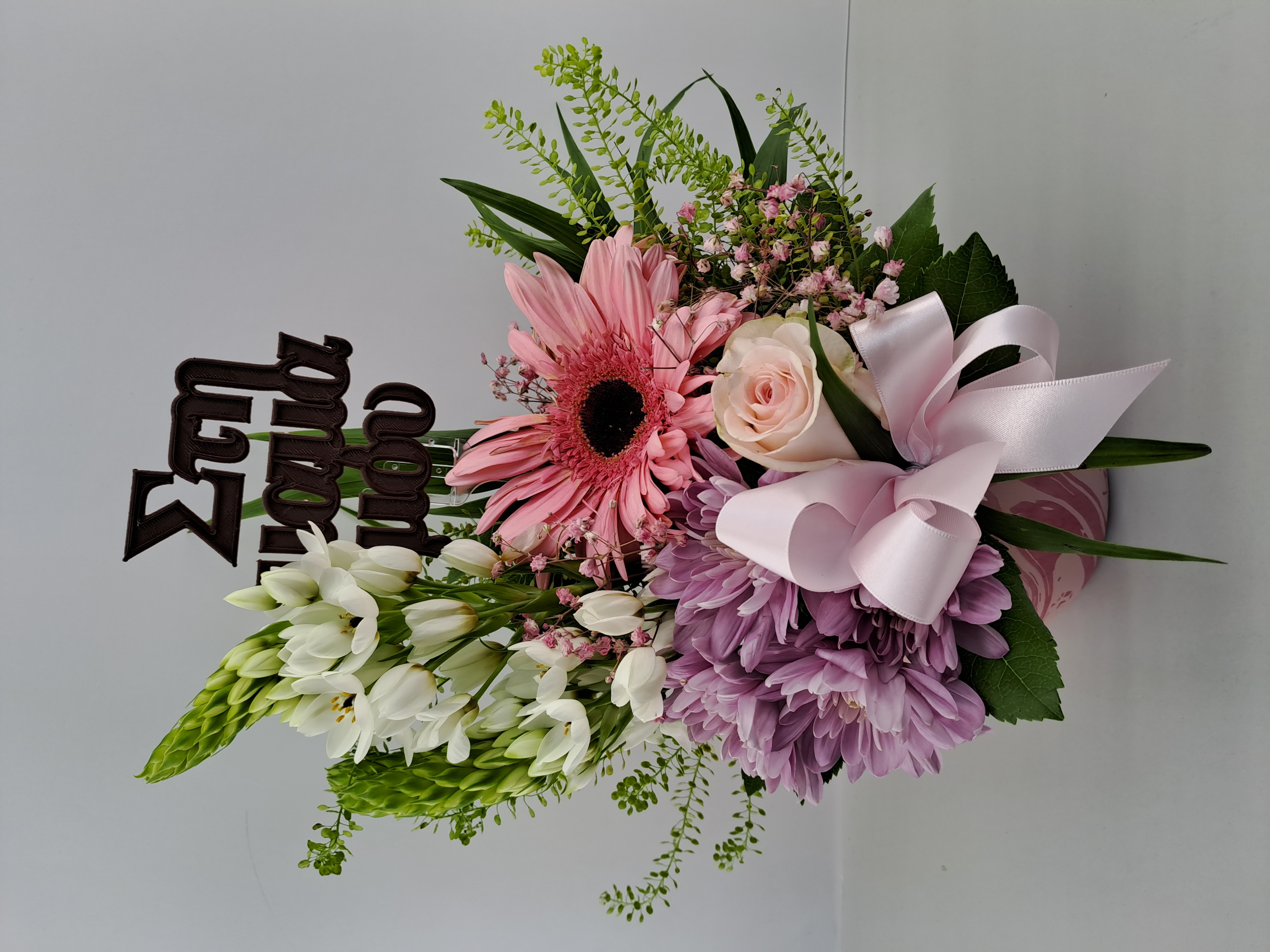 MOM01-Mixed flowers in clay pot