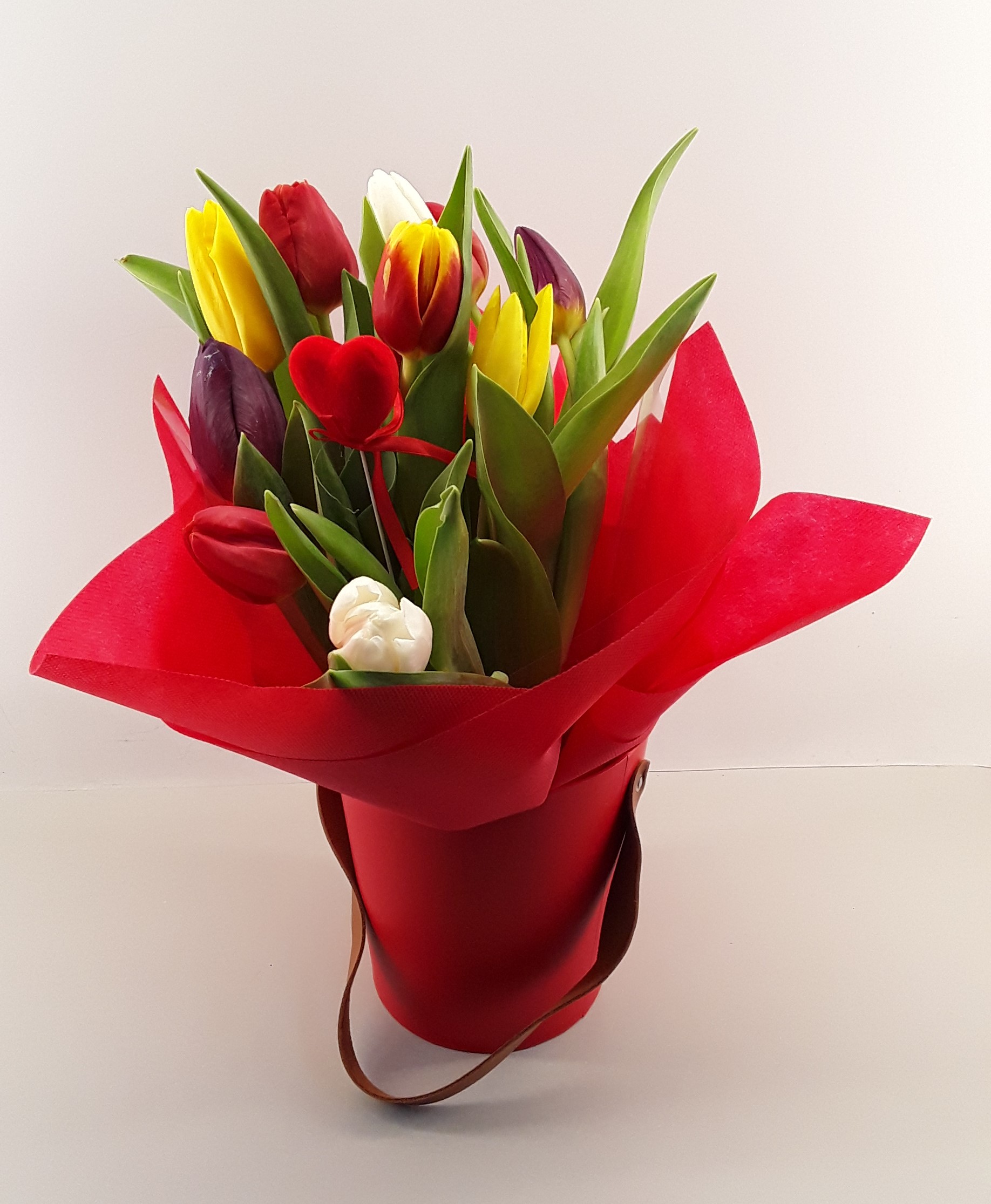 B2402--11 mixed tulips in a box
