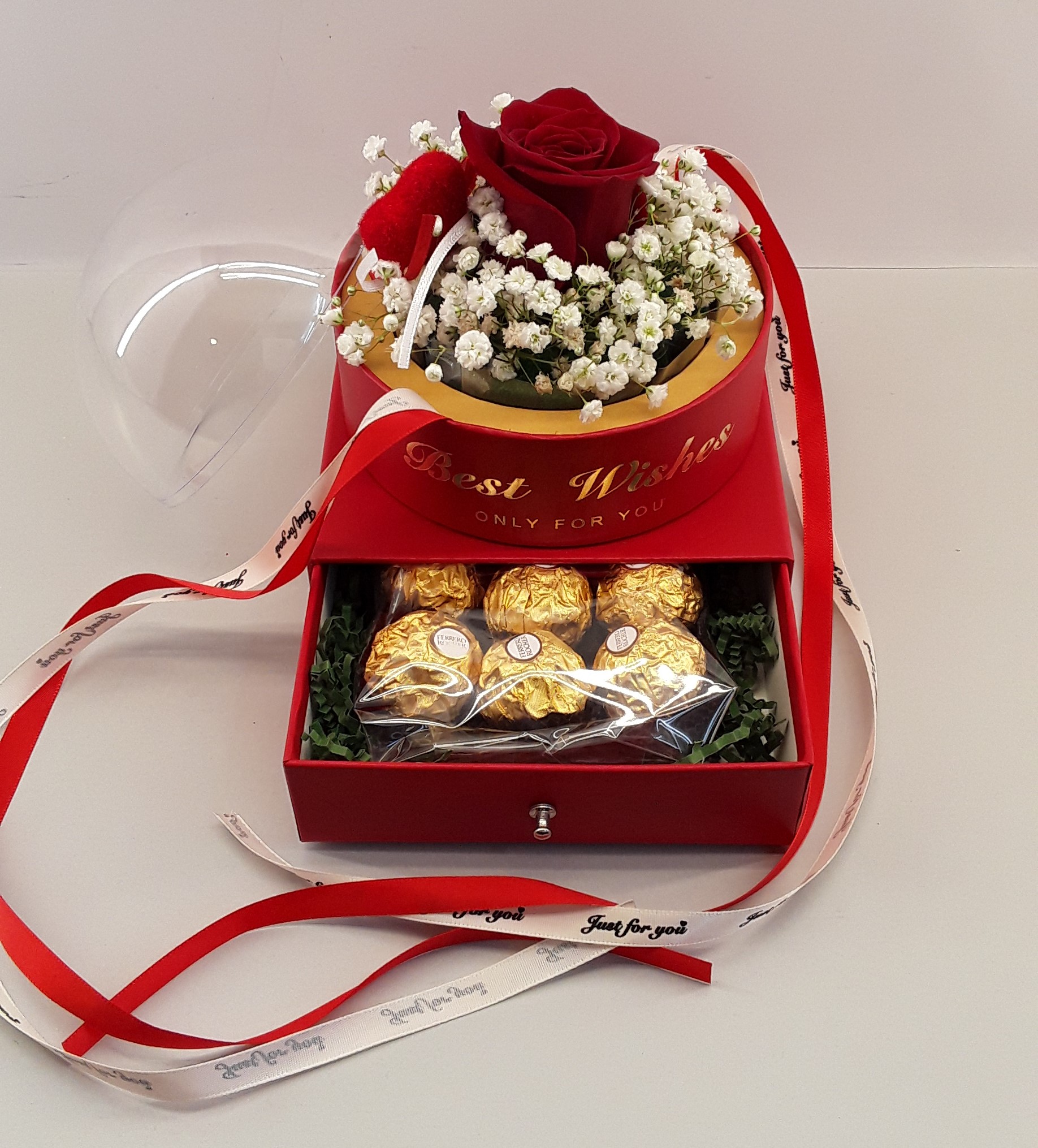B2430-- Love's set Red rose and chocolates in box