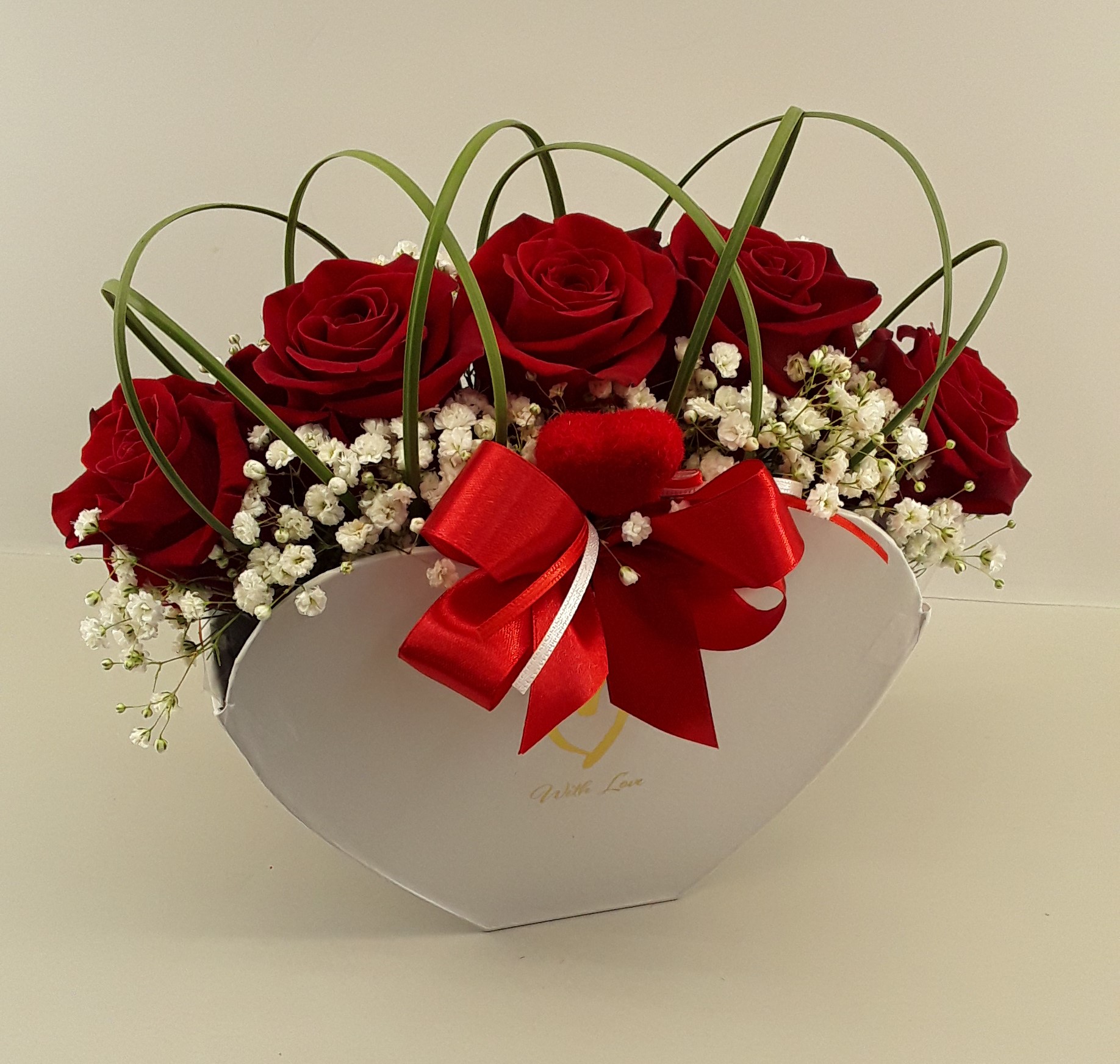 B2433--Red roses in white heart flower box