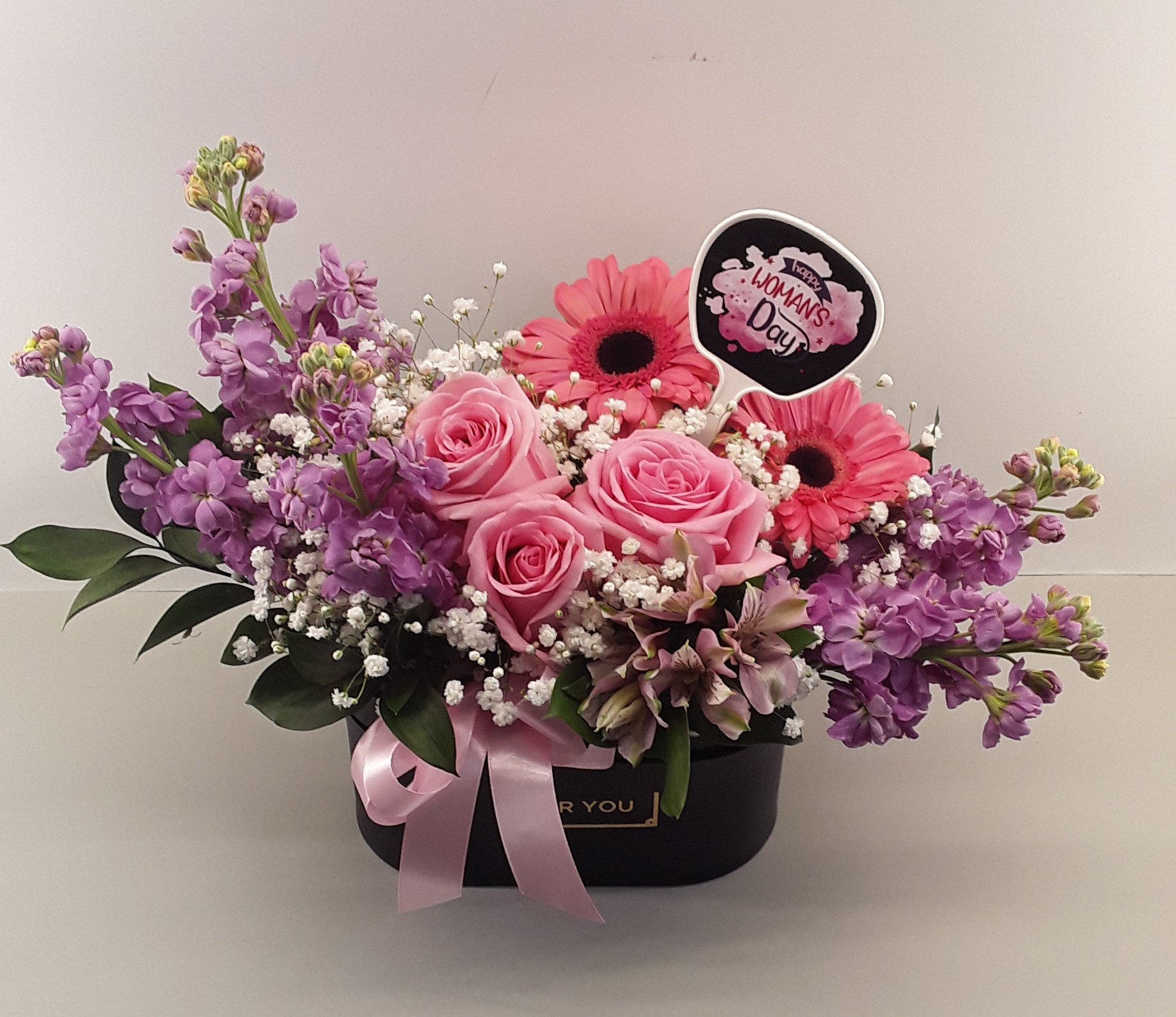 W2416--Mixed flowers in box