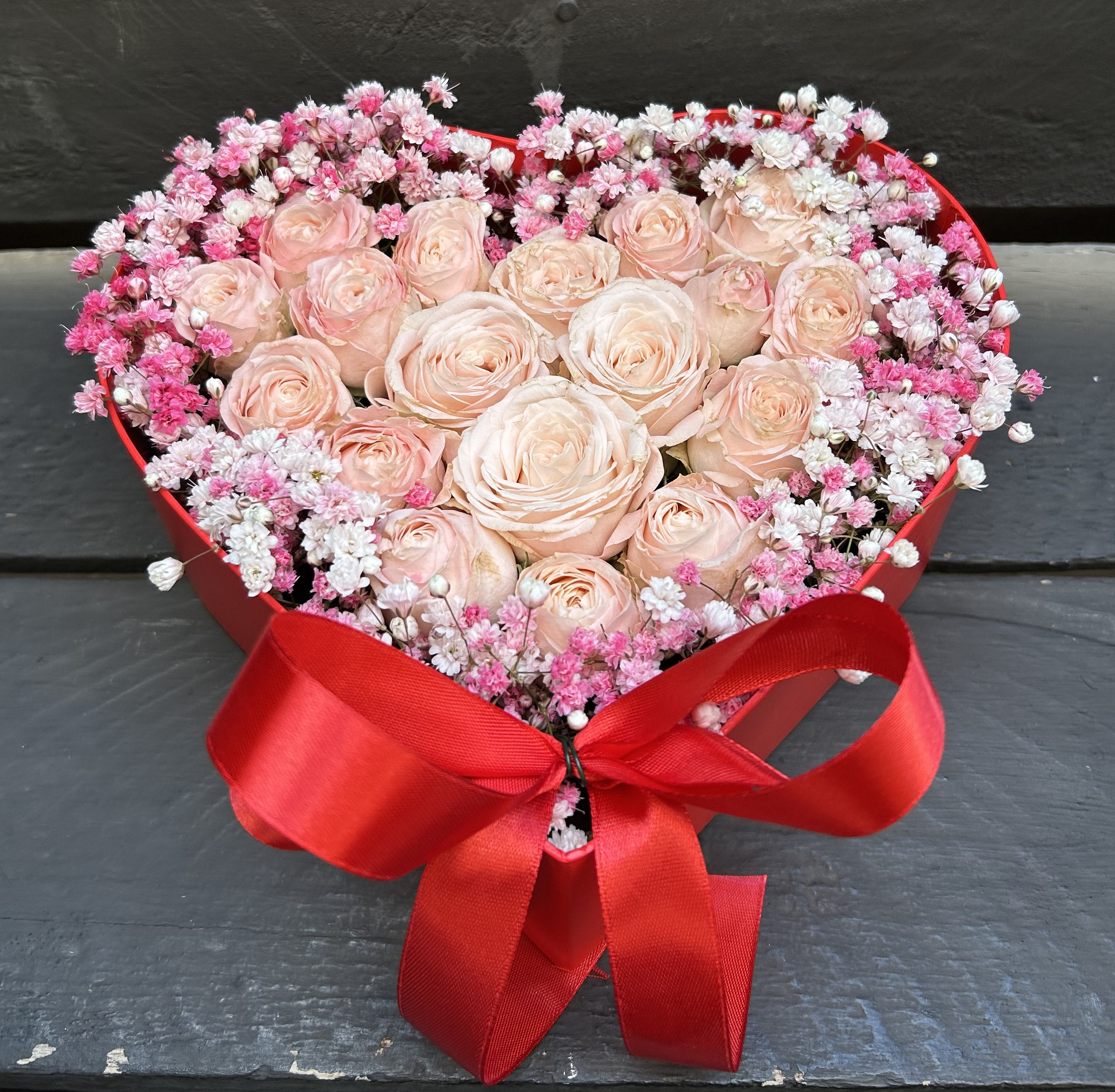 B2511--Mini Roses in a heart box