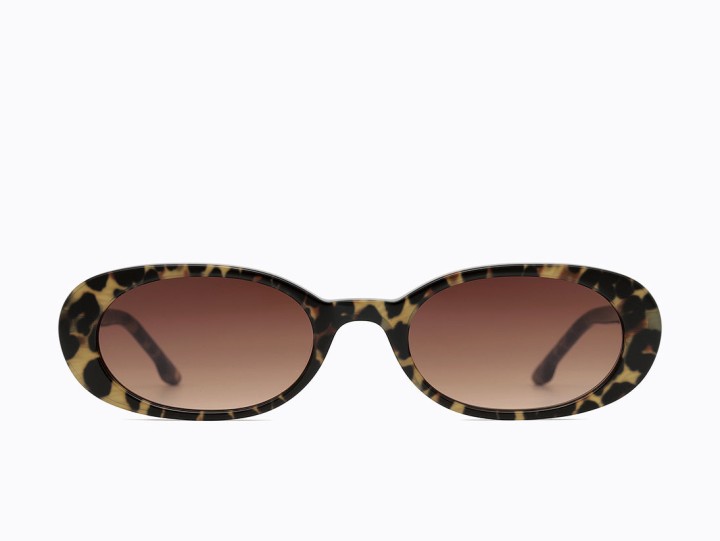 Carolina Lemke Gillian Oval  Women's sunglasses  Color Milky Light Brown Lens Color Gradient Dark Brown/Light Brown