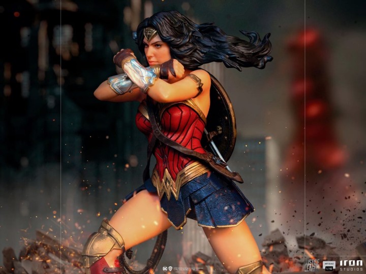 IRON STUDIOS ZACK SNYDERS JUSTICE LEAGUE WONDER WOMAN ART SCALE FIGURE