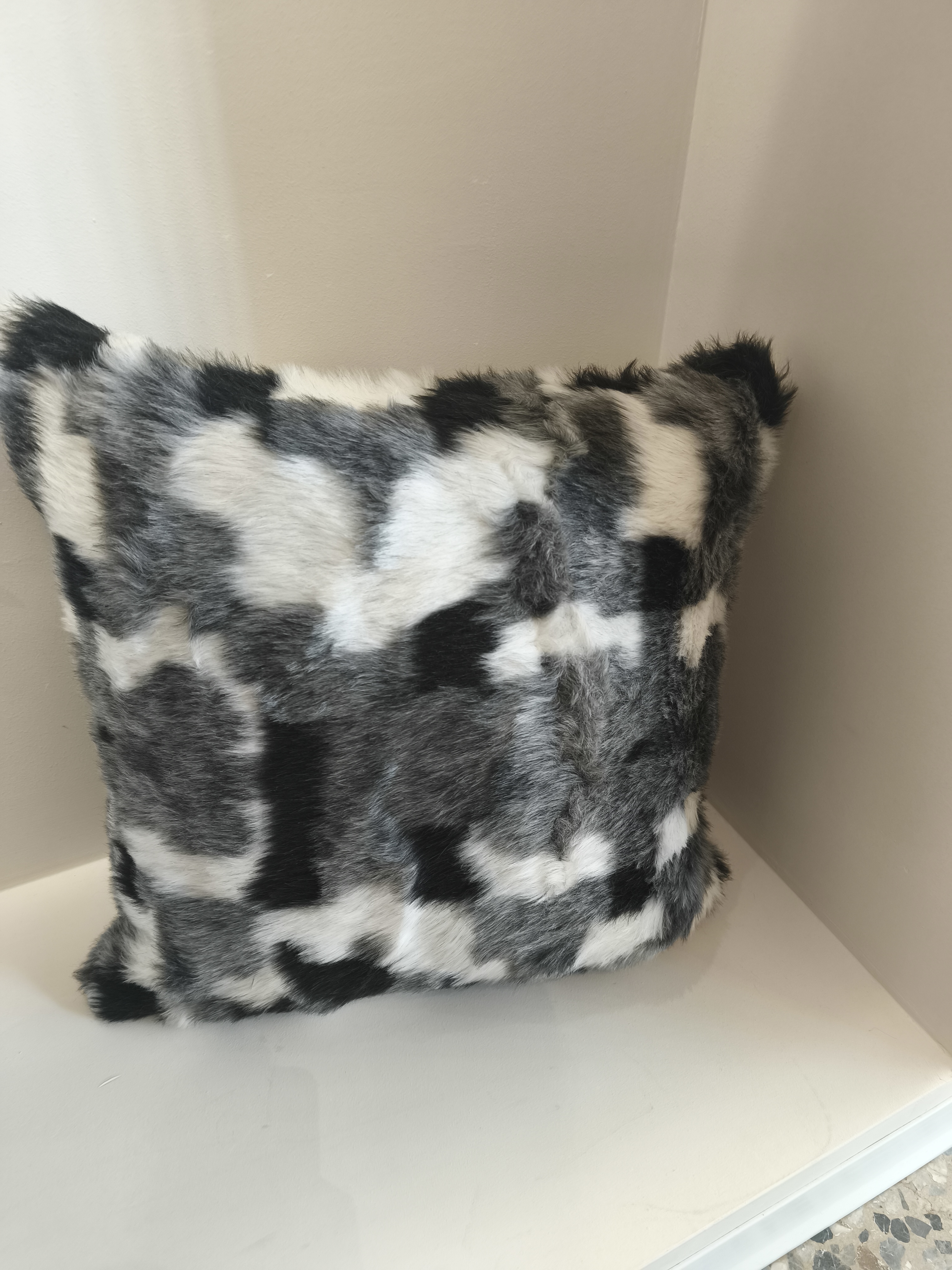 Cushion Cover  Fluffy Grey - Black  45 X 45 Cm  100% Synthetic Fur