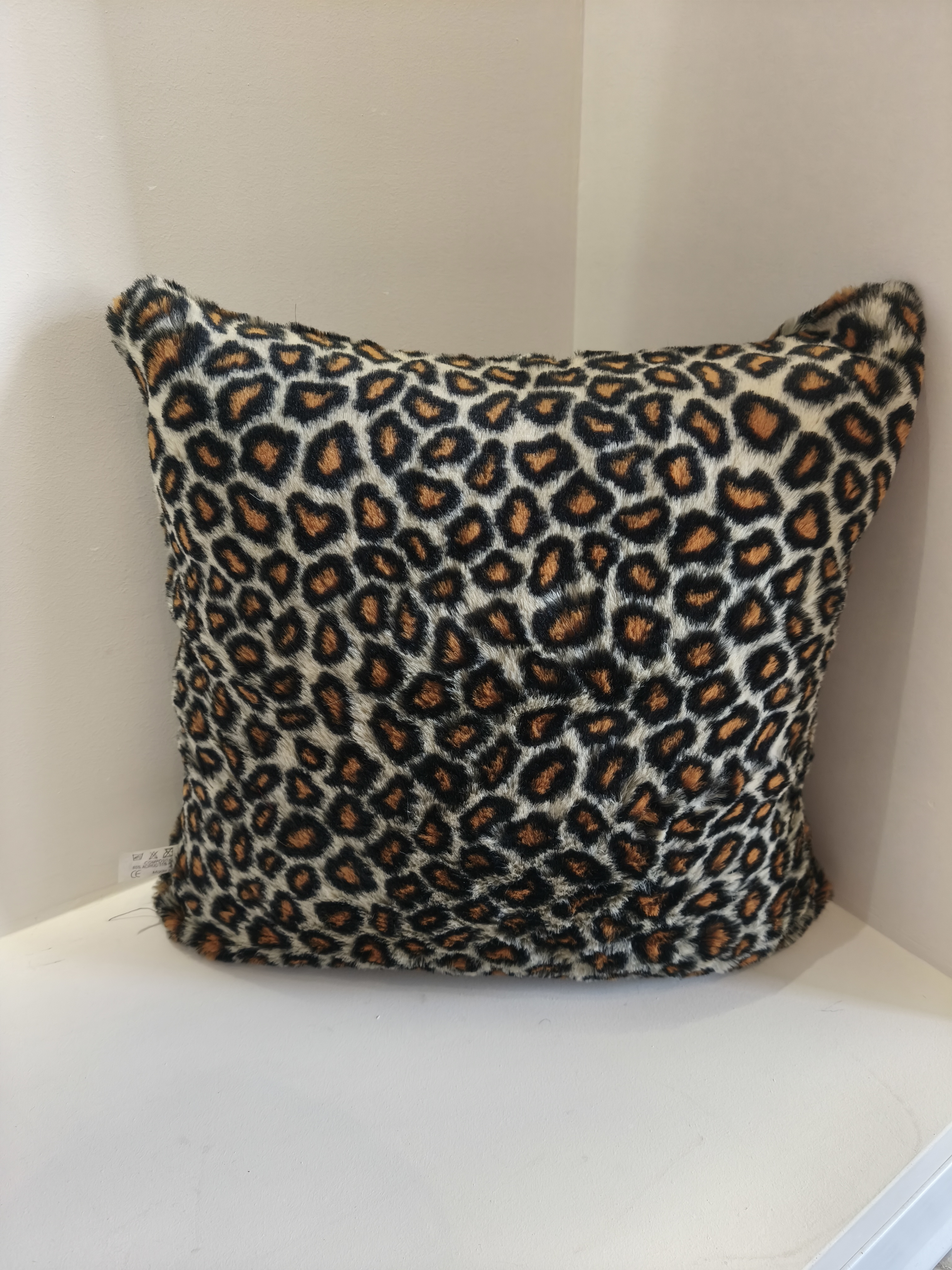 Cushion Cover  Cheetah Print Cushion 42 X 42 Cm  100% Synthetic Fur