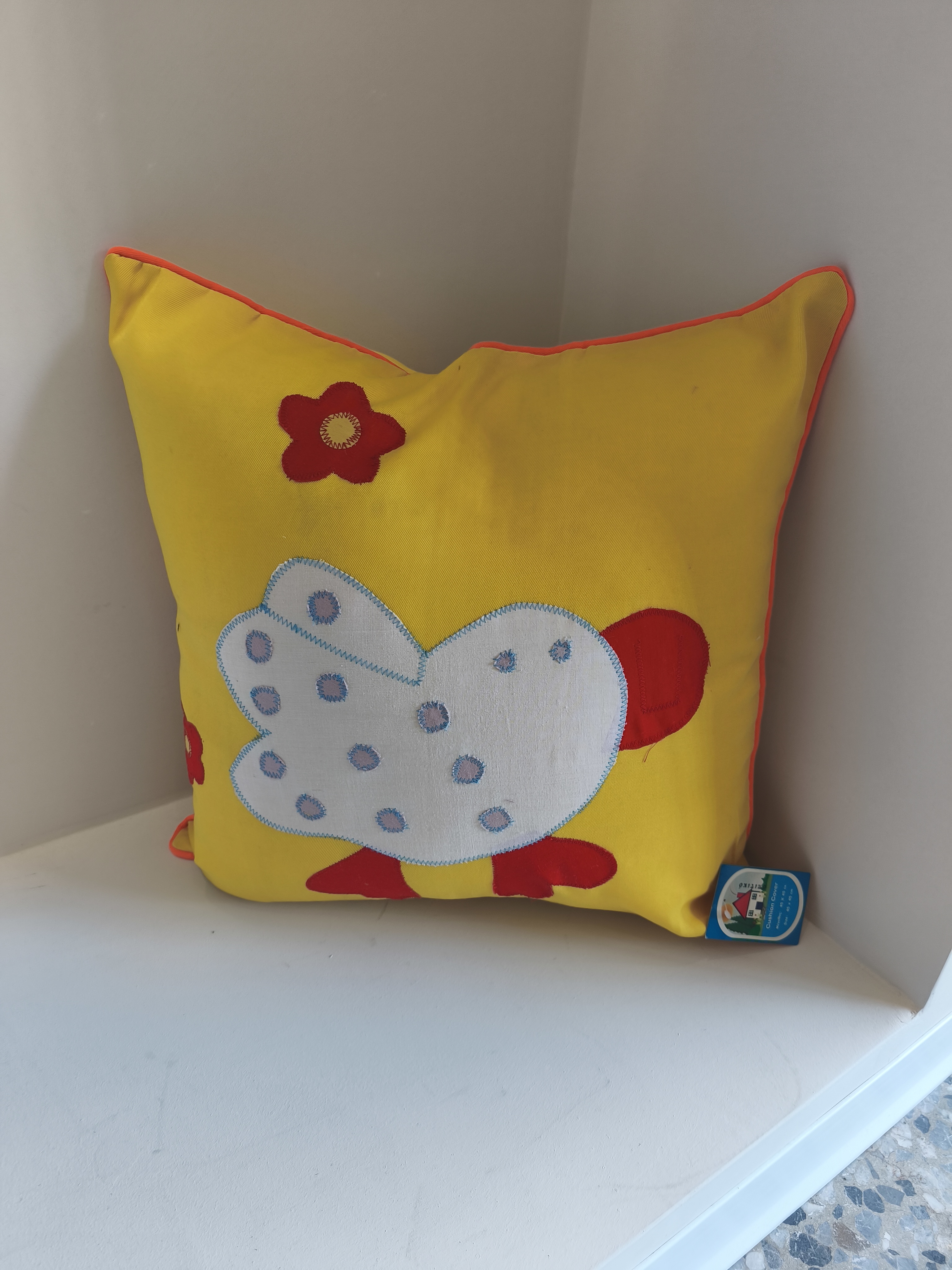 Cushion Cover  code 99426B Chicken 45 X 45 Cm  100% Polyester