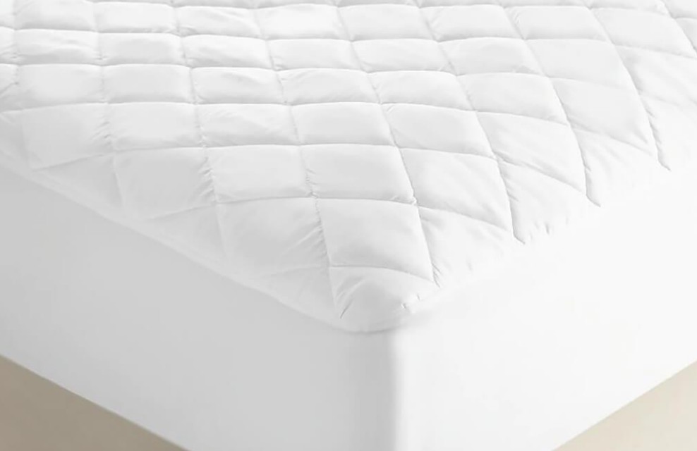 MATRESS PROTECTION IN CAPITONE / 165 x 200 + 25 h cm  / 50% Cotton 50% Polyester