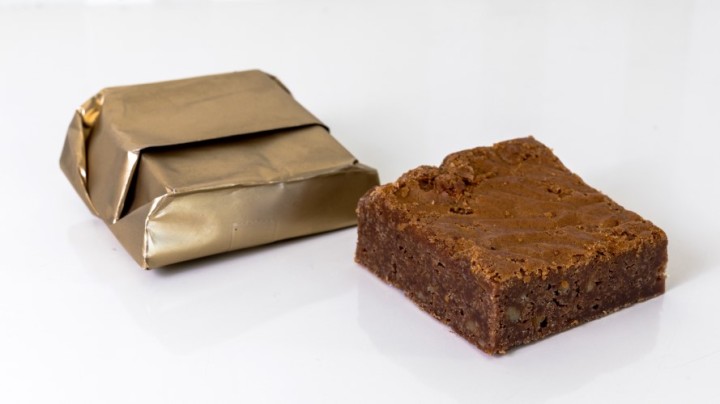 Λουκουσένια BROWNIES  Individual treats - κεραστικό