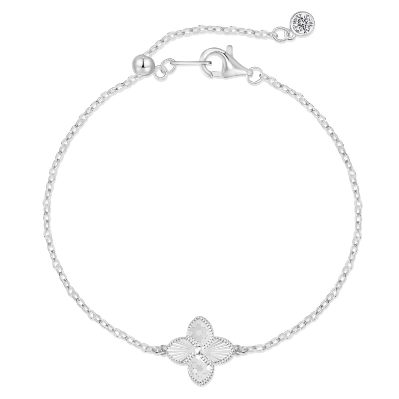 Flower in white gold