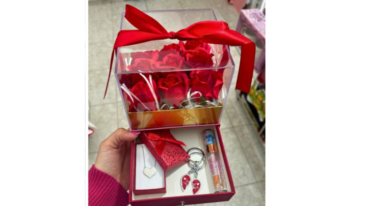 Gift box with soap roses No2