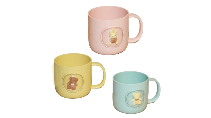 Teddy yellow plastic mug & chocolate egg
