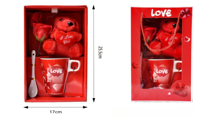 Gift box with Teddy bear, mug and lights
