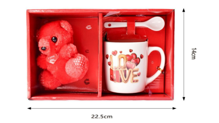 Gift box with Teddy bear, mug and spoon