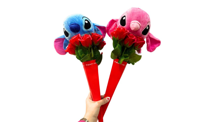 Stitsh flower bouquet with 5 soap roses
