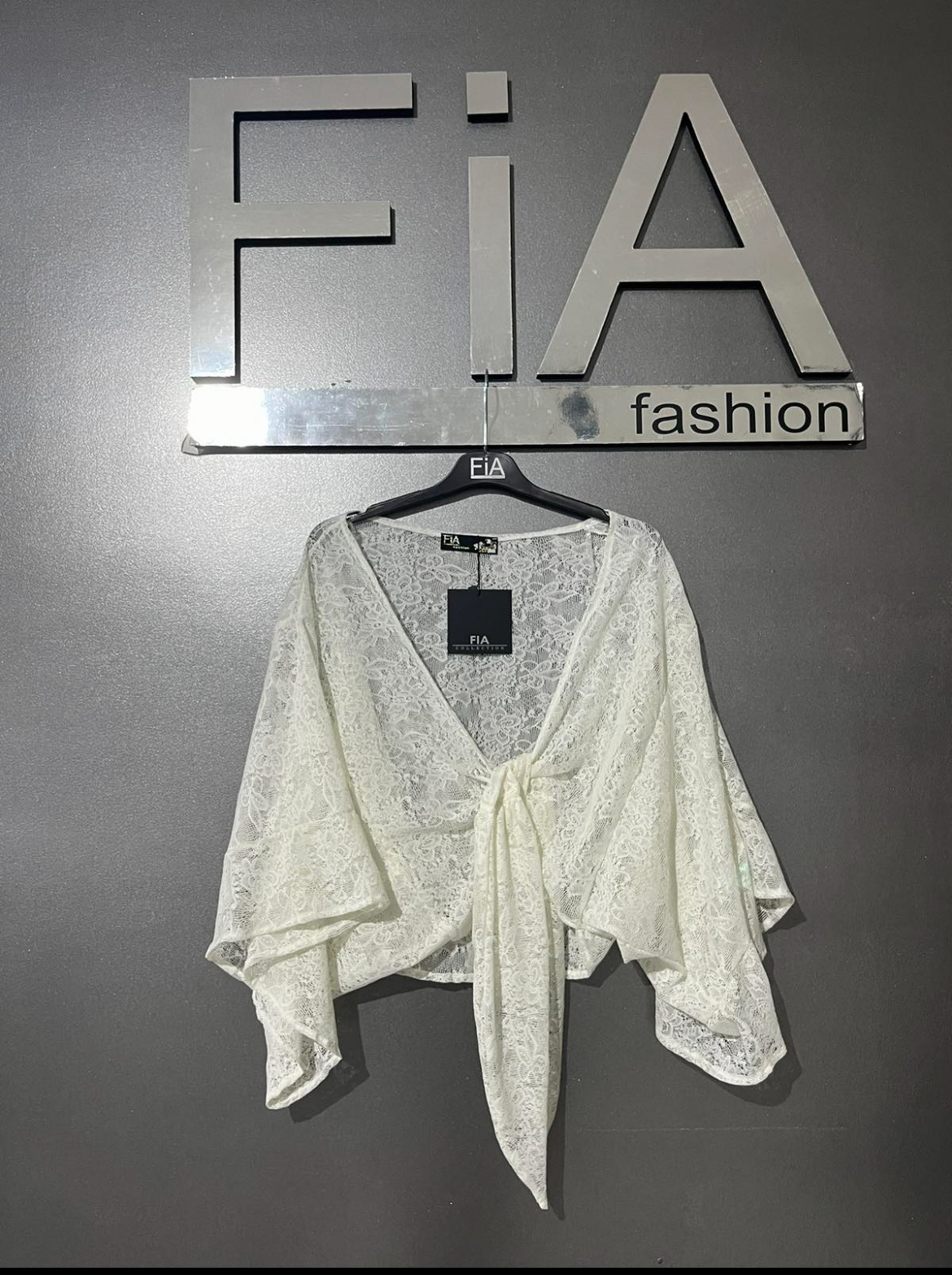 FiA fashion Off-White Bolero