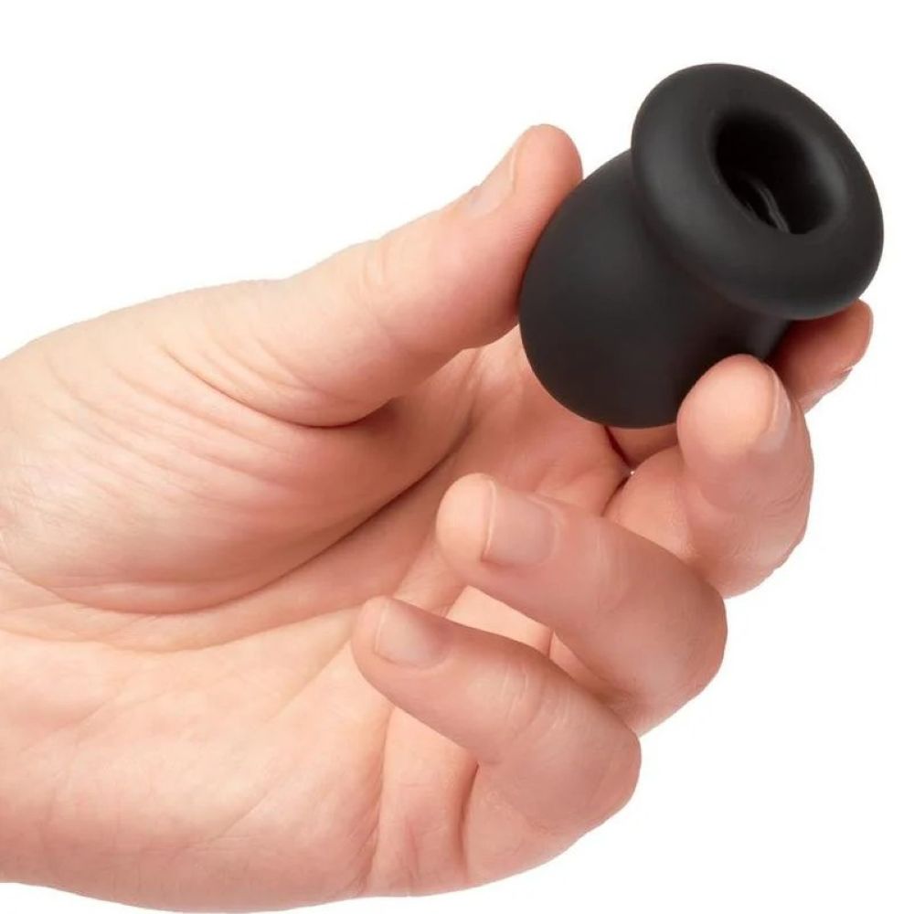 FEMALE TO MALE STROKER
