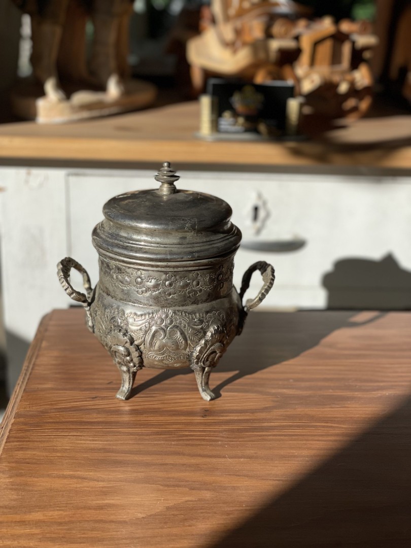 Antique Silver-Plated Bowl With Lid And Intricate Floral Motifs - Early 20Th Century Ottoman Design 1Kg 15Cmx11Cmx18Cm (Wxlxh)