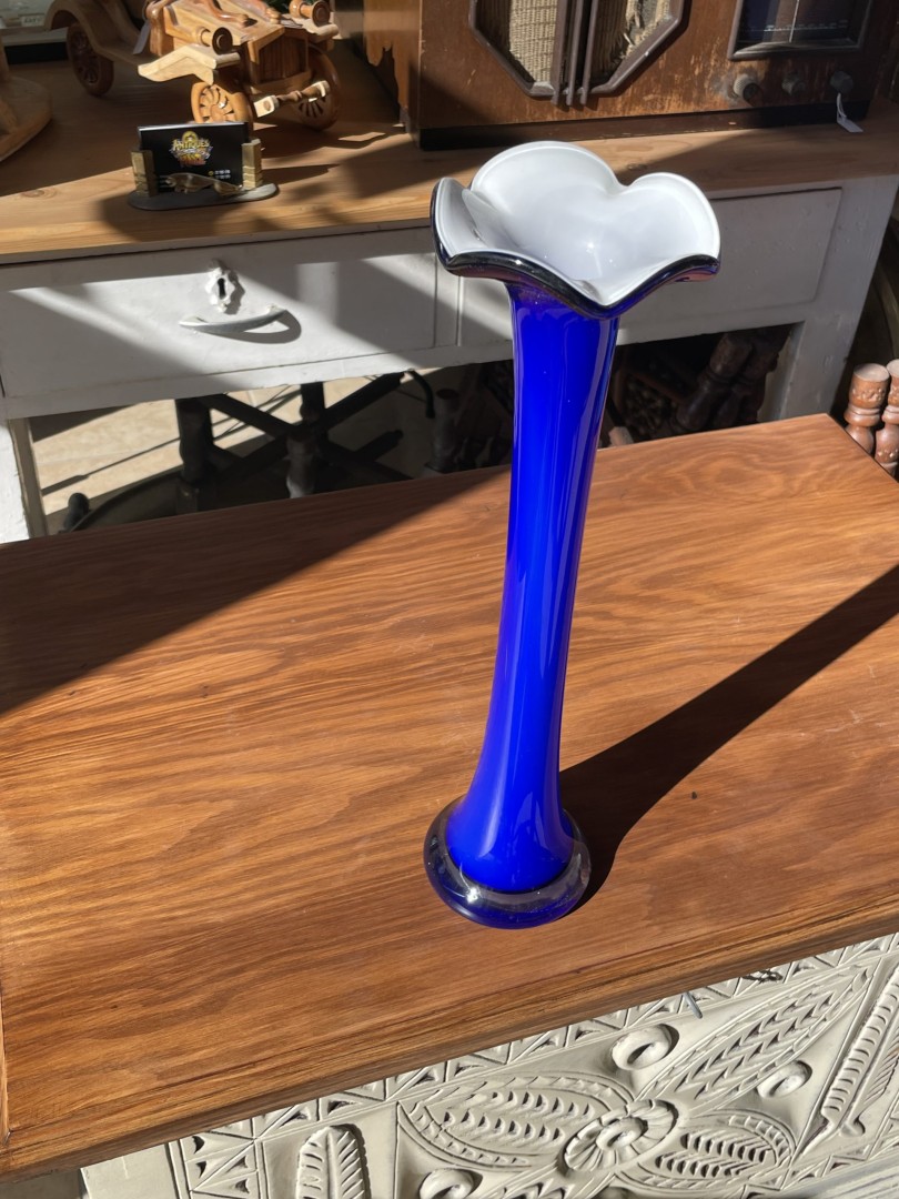 Handmade Blown Cobalt Blue Art Glass Vase With Flared White Rim - Mid-Century Modern Elegance 1.5Kg 10.5Cmx10.5Cmx38Cm (Wxlxh)