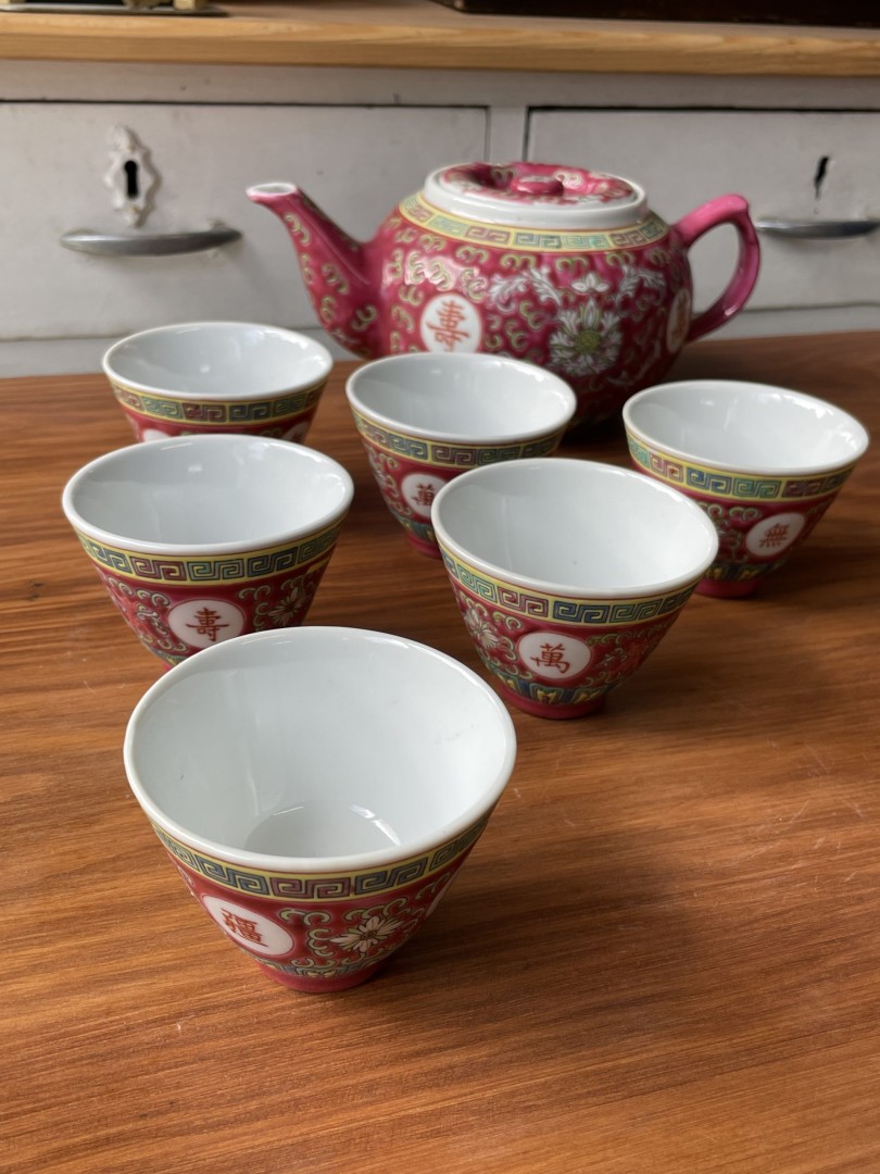 Vintage Chinese Porcelain Tea Set For Six - Pink Longevity Design With Teapot And Cups 2Kg 22Cmx15Cmx10.5Cm (Wxlxh)