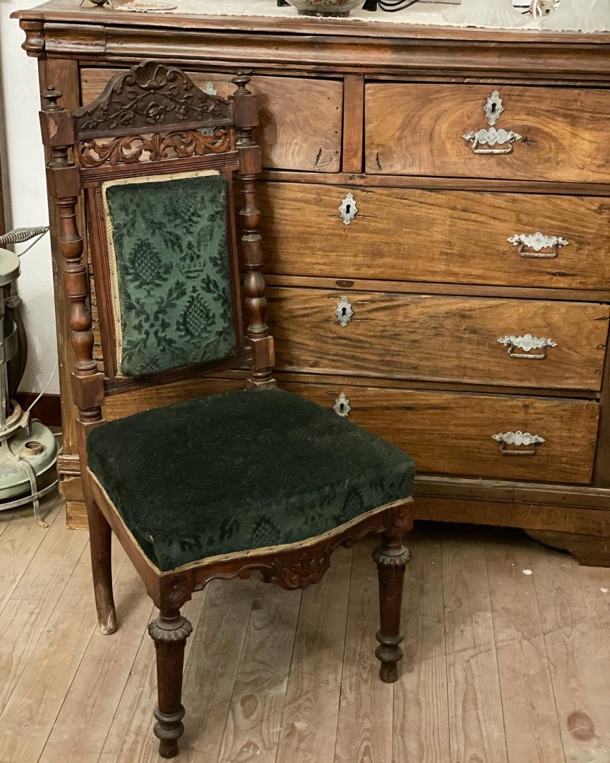 Handmade Carved Chair In Walnut Wood  100+ Years Old 29Kg 48Cmx50Cmx100Cm (Wxlxh)