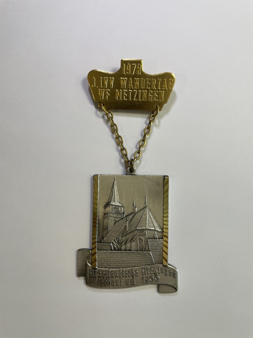 1978 Honoring History And Heritage - Ivv Wandertag Metzingen Medal 0.7Kg 5Cmx11.5Cm (Wxlxh)
