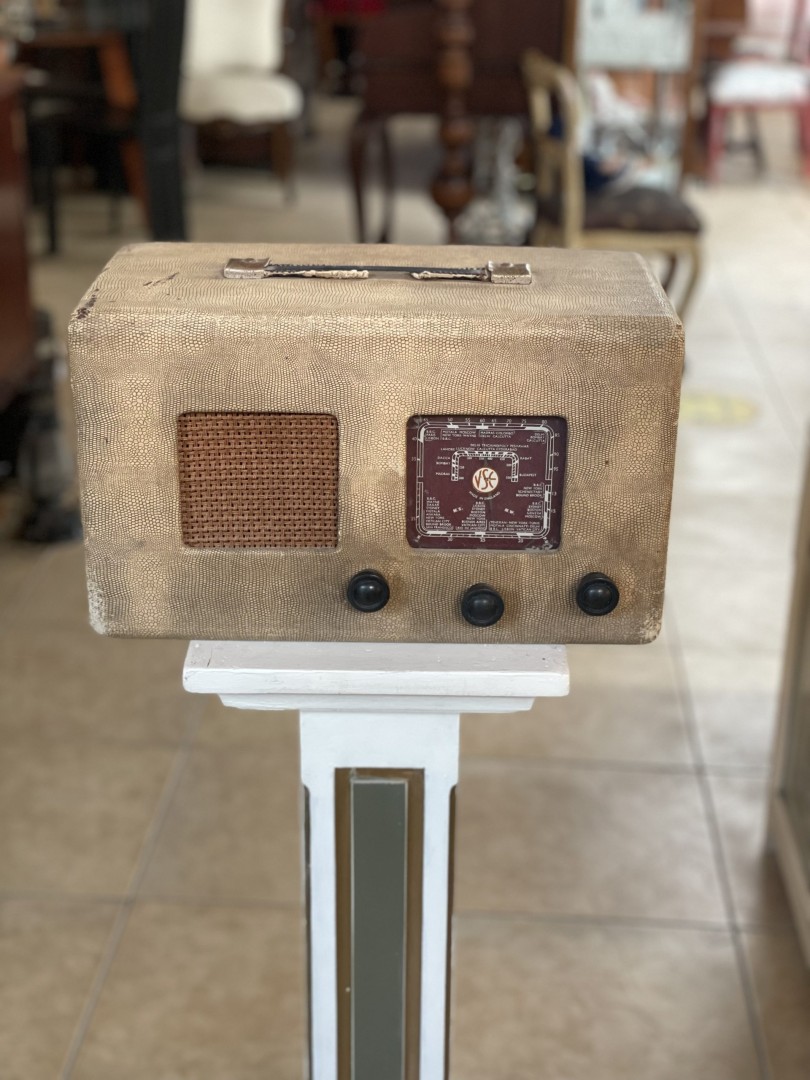 Vintage Vse Tube Radio Made In England  Snakeskin Finish  1940-1950S 6Kg 37Cmx19.5Cmx22.5Cm (Wxlxh)