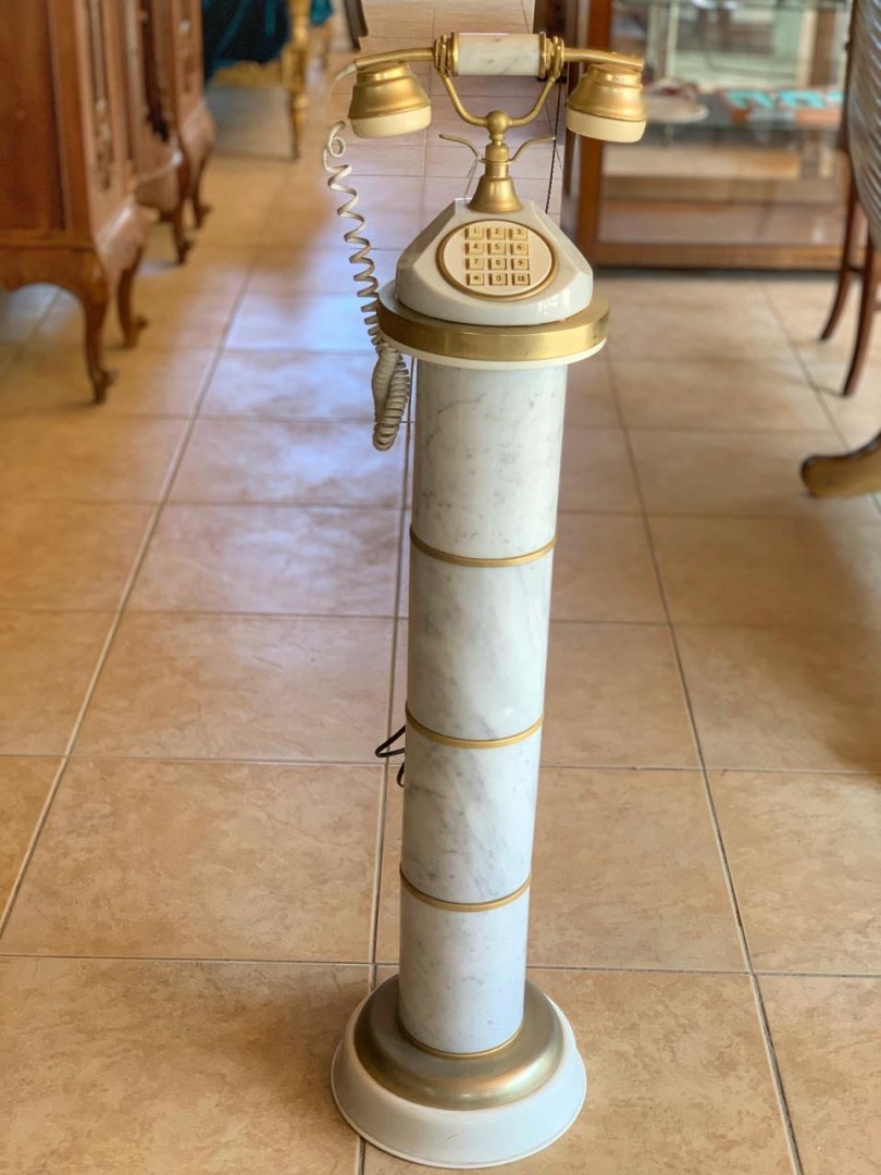 Luxury Vintage Pedestal Telephone Elegant 1980S Retro Decor With Gold Accents 6Kg 25Cmx25Cmx97Cm (Wxlxh)