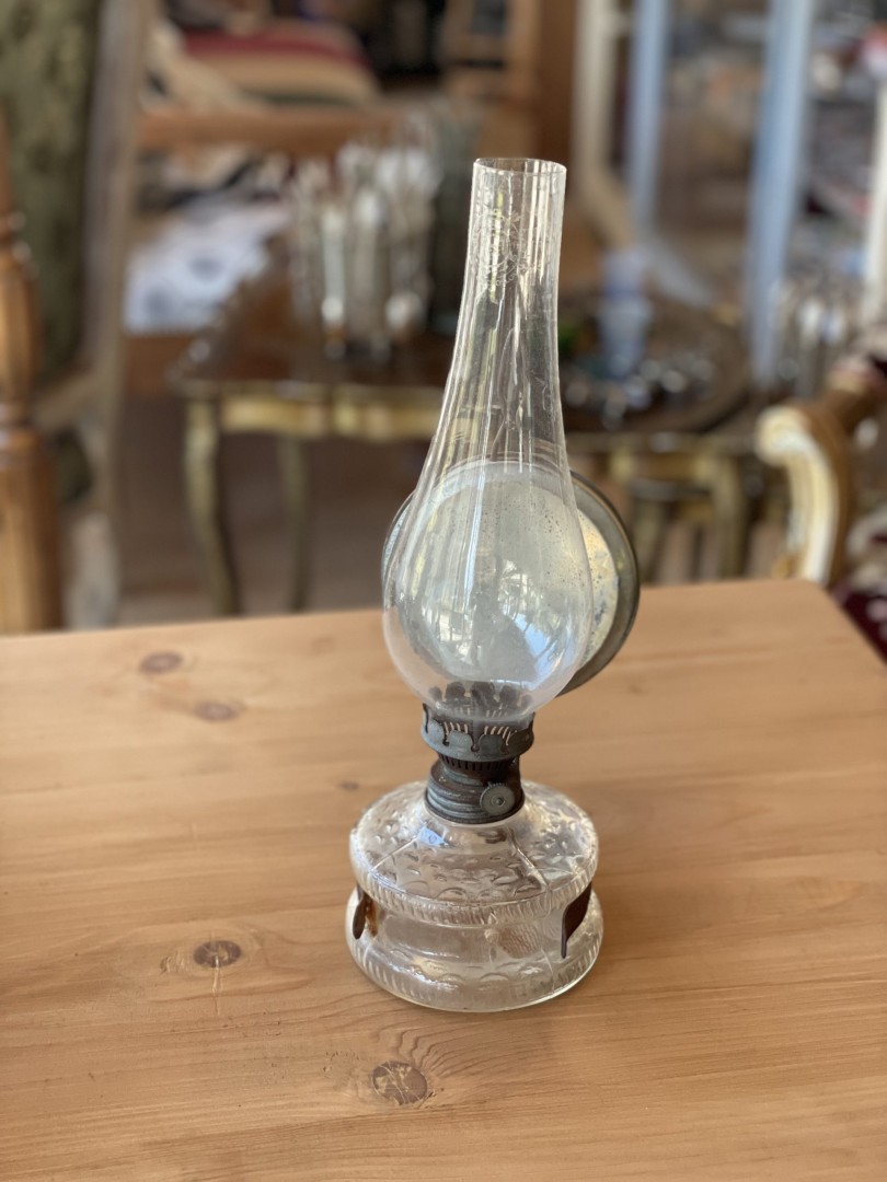 Timeless Glow: Vintage Wall-Mounted Oil Lamp 0.5Kg 32Cm (Wxlxh)