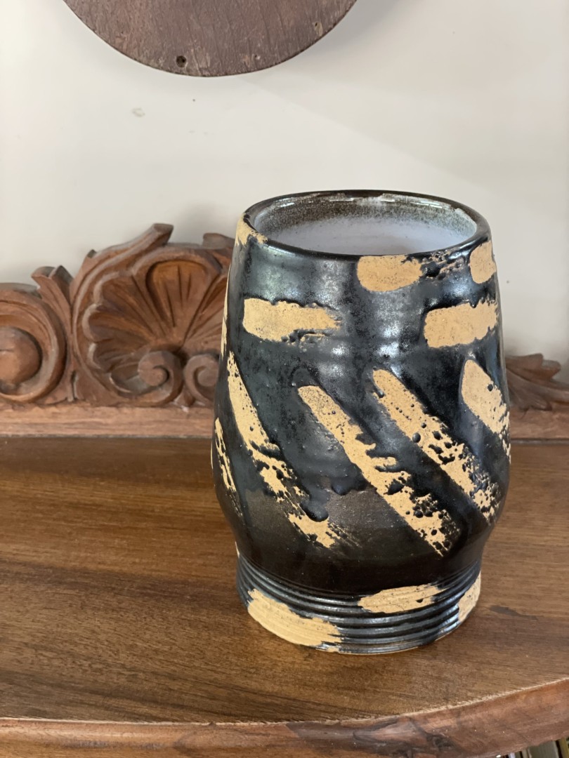 Vintage Late 20Th Century Handmade Clay Vase - Unique Artisan Pottery 0.7Kg 11Cmx11Cmx16Cm (Wxlxh)
